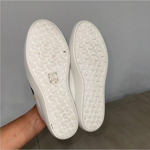 Tory Burch leather sneaker with signature logo. - Picture 9 of 10